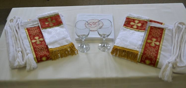 Setting with glasses Setting with glasses