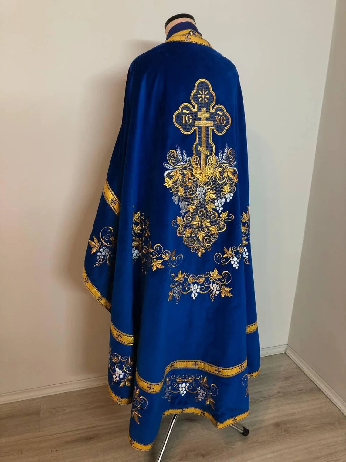 GreekOrthodoxVestmentBack GreekOrthodoxVestmentBack